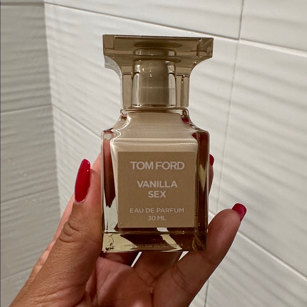 Tom Ford Vanilla Sex Eau de Parfum in Cream and Tan